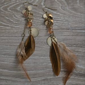 Feather dangle earrings